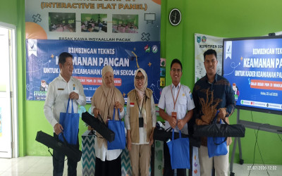 MAN IC Bangka Tengah Ikuti Bimtek Keamanan Pangan Jajanan Anak Sekolah Bersama BPOM Pangkalpinang