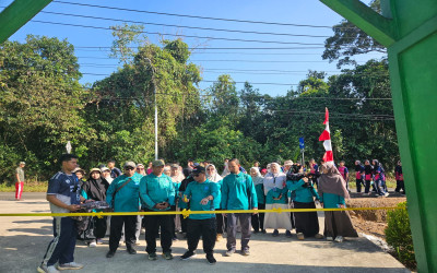 Meriahkan Milad IC ke-11, Warga MAN IC Bangka Tengah Kompak Ikuti Jalan Sehat